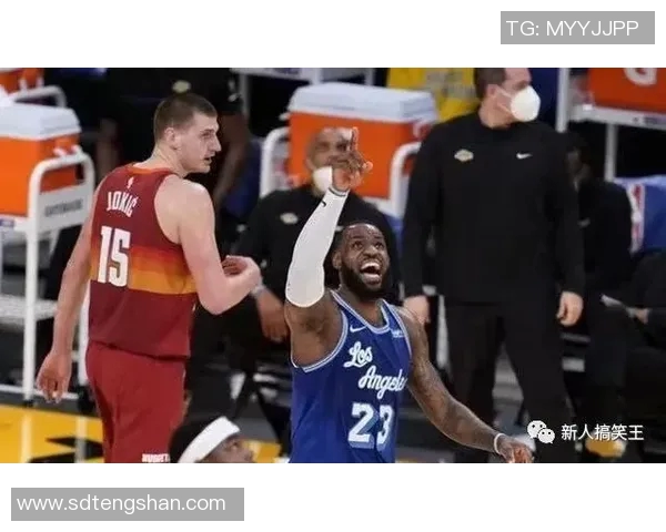 尤文图斯宣布签下西甲明星，引发球迷热议和期待